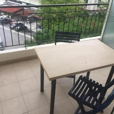 아파트 By The Train Station 2 라리사